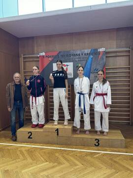 Teja Pecman 3. mesto v borbah med ml. kadetinjami -52 kg